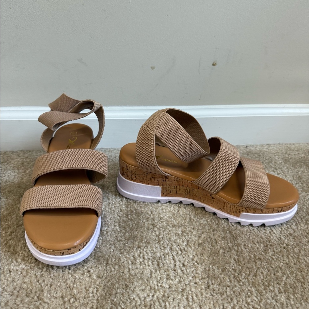 Platform strappy wedge sandals